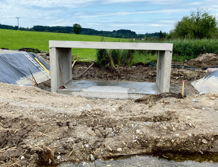 Durchlassrahmen als Radwegbrücke in Traunreut